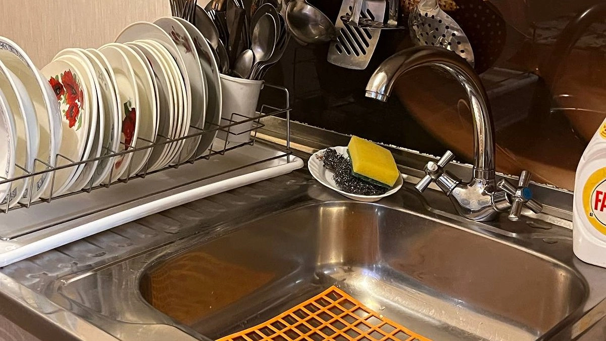 Почему стаканы и чашки надо хранить перевернутыми: намотайте себе на ус