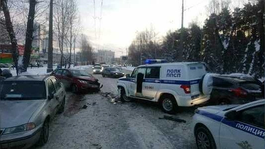 Полицейский УАЗ устроил массовое ДТП в Екатеринбурге