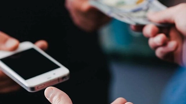 Как избавиться от советского сервиза или купить надежный автомобиль: несколько полезных советов о виртуальных досках бесплатных объявлений
