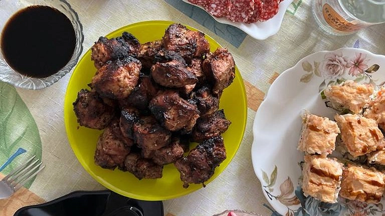 Старый армянин у мангала объяснил, почему ваш шашлык никогда не был вкусным — 3 ошибки, которые вы допускаете каждый раз