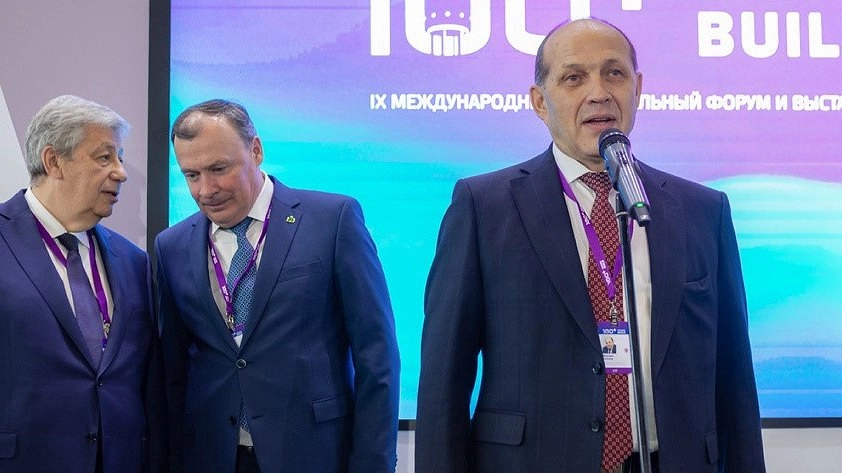 Михаил Волков покидает пост министра строительства Свердловской области. Кто стал преемником?