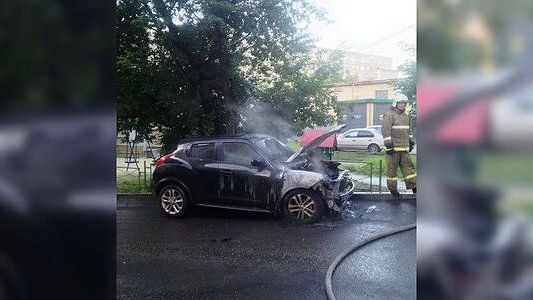 В Екатеринбурга ночью на Гурзуфской сгорели «Форд Фокус» и «Ниссан Жук» - 21 июля 2015