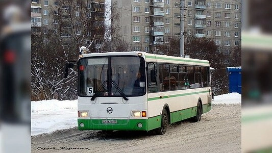 Главная картинка новости: В Екатеринбурге следком проводит проверку по сообщению об еще одном случае, как кондуктор высадил ребенка из автобуса
