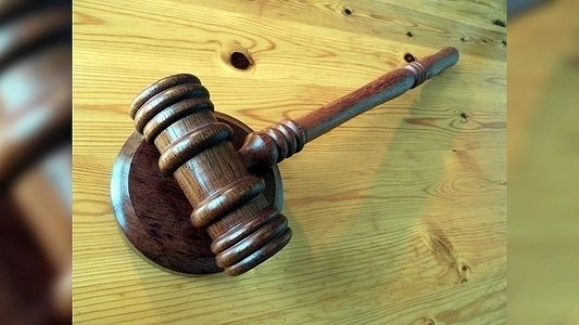 Председатель екатеринбургского ТСЖ избила инвалида ногами из-за неуплаченной пени: от наказания ее освободили по амнистии в зале суда - 9 апреля 2015 года