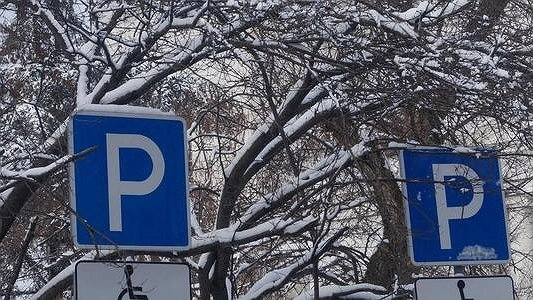 Главная картинка новости: В центре Екатеринбурга установят сразу 30 дорожных знаков