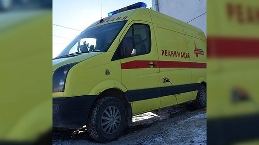 Главная картинка новости: Умерла десятилетняя девочка, которую засыпал снегом трактор в Екатеринбурге на Уктусе