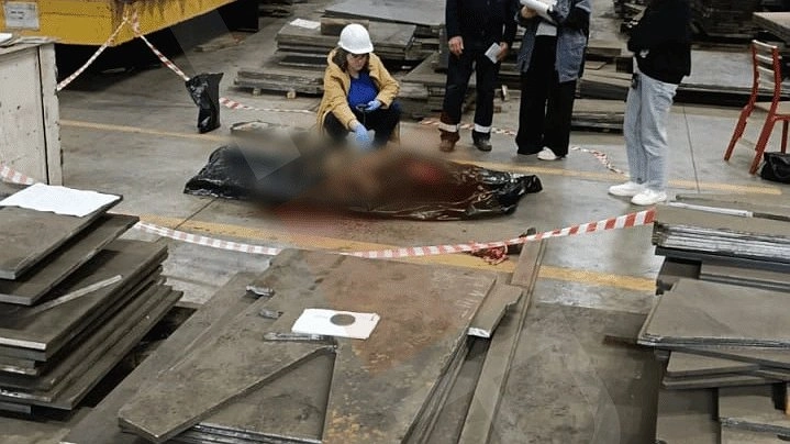 Главная картинка новости: Трагедия на Уралмашзаводе: кто виноват в гибели машинистки с 40-летним стажем