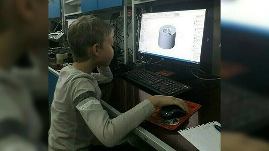 Пятиклассник из Екатеринбурга придумал контейнер для инсулина, чтобы помочь 5-летнему другу-диабетику