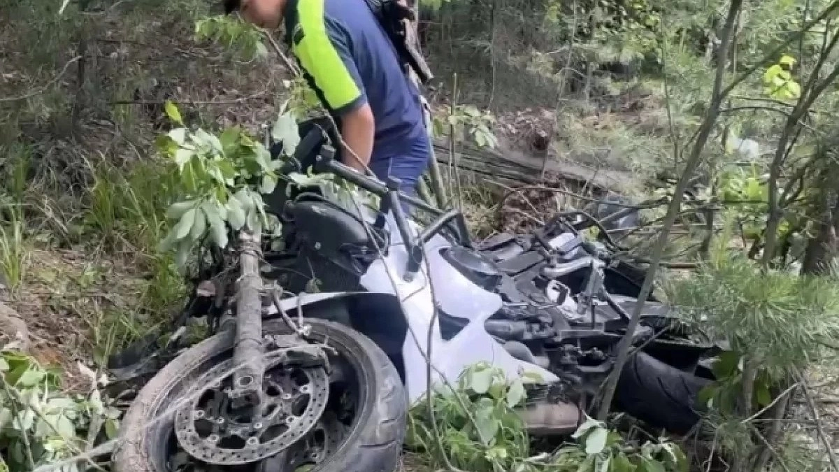 Женщина на мотоцикле насмерть сбила мужчину на трассе под Невьянском
