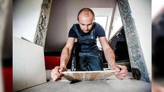 Екатеринбуржцы отсудили деньги за потоп во время капремонта крыши