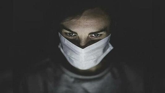 Каждый 17-ый житель Екатеринбурга болеет коронавирусом по данным ковид-бота