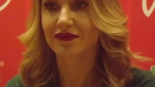 Юлия Ковальчук в интервью в Екатеринбурге: о своем гардеробе, модных тенденциях и любимом времени года