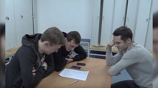 Футболисты «Урала» разыграли болельщиков по телефону