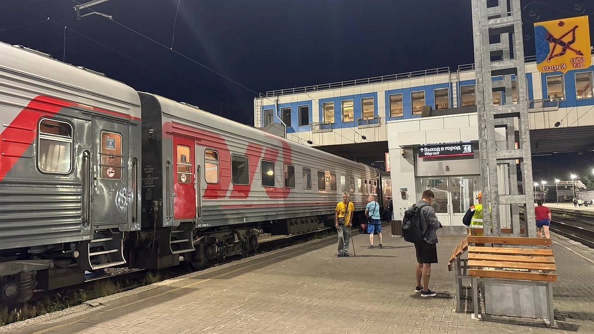 Главная картинка новости: Плацкарт и купе уходят в прошлое: в РЖД появится новый тип вагонов – как изменятся поездки