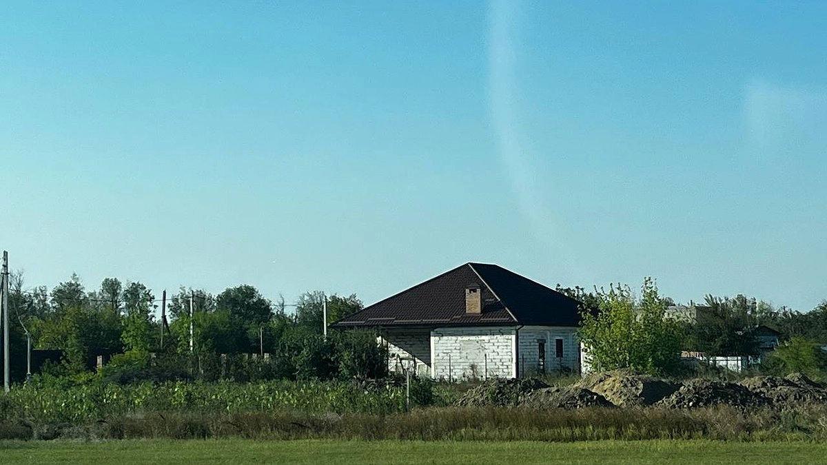 Новый налог на теплицы и бани: граждан в 2025 году ждёт неприятный сюрприз — принято обескураживающее решение