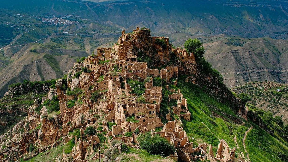 Туристы из Екатеринбурга колеблются: ехать ли в Дагестан после терактов?