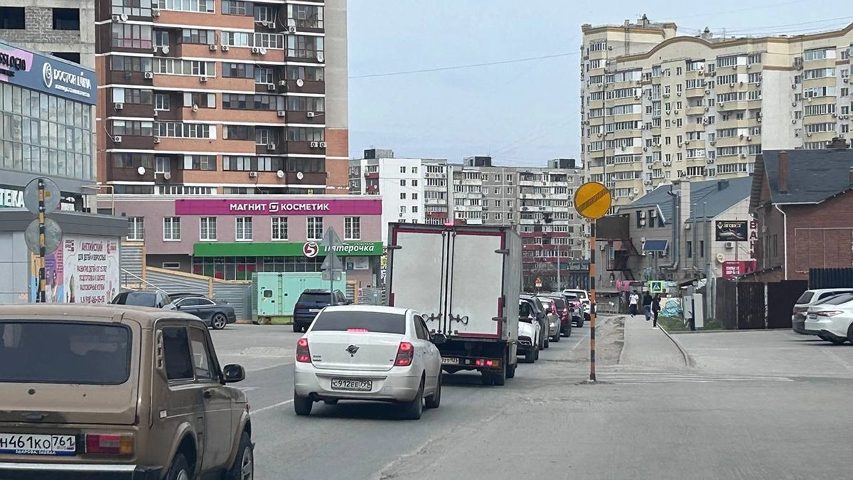 Главная картинка новости: Каждый водитель обязан: что нужно сделать с 8 мая – иначе с карты спишут 300 000 рублей