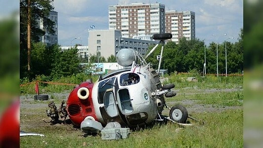 Главная картинка новости: Причиной падения вертолета Ми-2 в Екатеринбурге 21 июня 2016 стала ошибка пилота - МАК