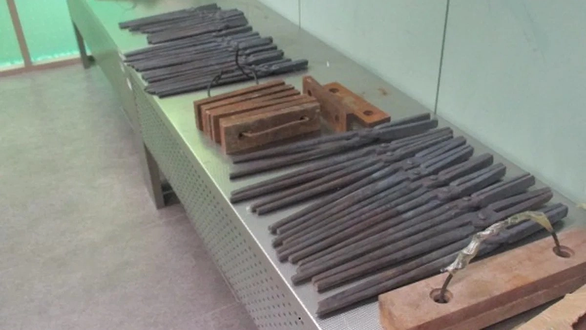 Пассажир попытался провезти через Кольцово 100 кг промышленного инструмента