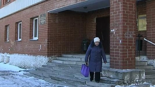 Главная картинка новости: Мужчина с кухонным ножом устроил налет в психбольнице Екатеринбурга - 23 марта 2015 года