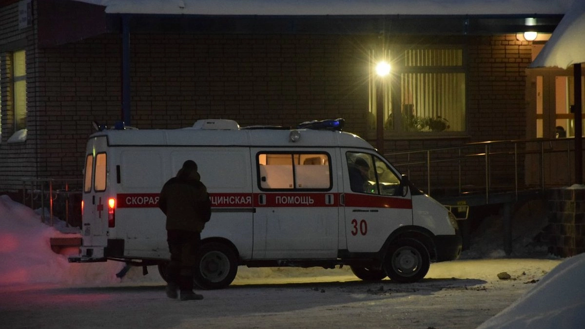 Жесткое ДТП под Ивделем: водитель, остановившийся для помощи, погиб в результате цепного столкновения