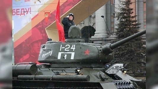 В Екатеринбурге перекроют улицы из-за репетиции парада Победы