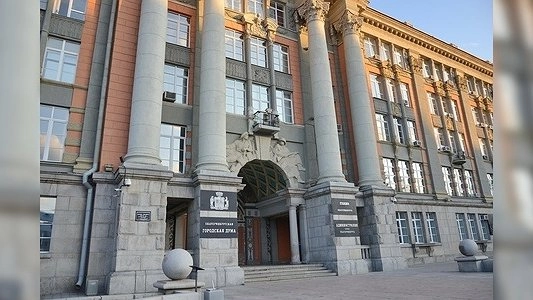 В Екатеринбурге двух народных избранников, скрывших свое имущество, не стали лишать депутатского статуса