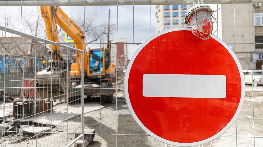 Главная картинка новости: Часть улицы Печерской в Екатеринбурге закроют для сквозного проезда. С 26 января движение будет ограничено