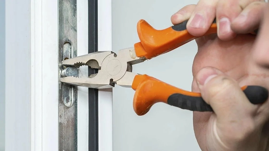 Почему в квартире холодно? Главная причина сквозняков, о которой не знают 90% хозяев