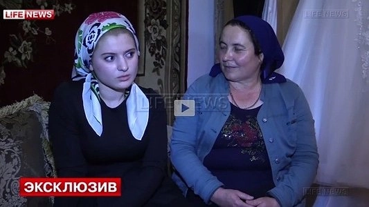 17-летняя невеста из Чечни Луиза Гойлабиева добровольно дала согласие на брак с 46-летним начальником РОВД Нажудом Гучиговым - 12 мая 2015 года