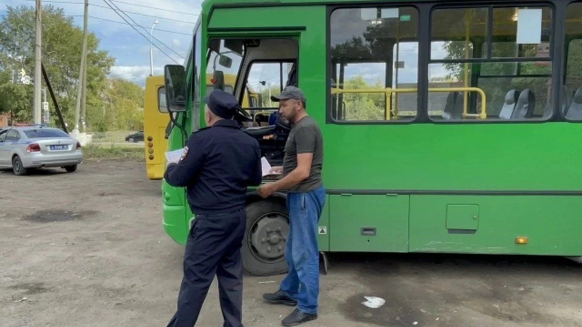 После гибели четырёх человек в ДТП на Урале заговорили о запрете мигрантам работать в общественном транспорте