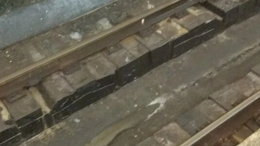 В метро Екатеринбурга ребенок упал на рельсы