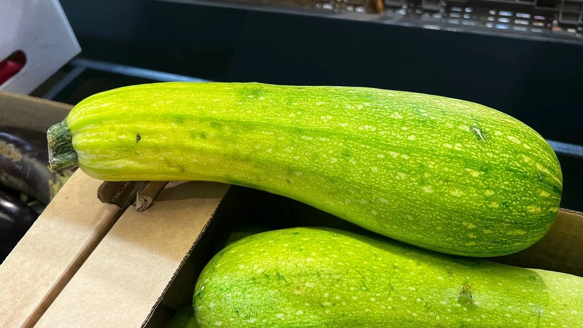 Золотые правила жарки кабачков: у опытных кулинаров мука не прилипает к сковородке — делимся одним хитрым лайфхаком