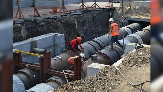 Главная картинка новости: В Реже из-за коммунальной аварии без воды остались 26 тысяч человек