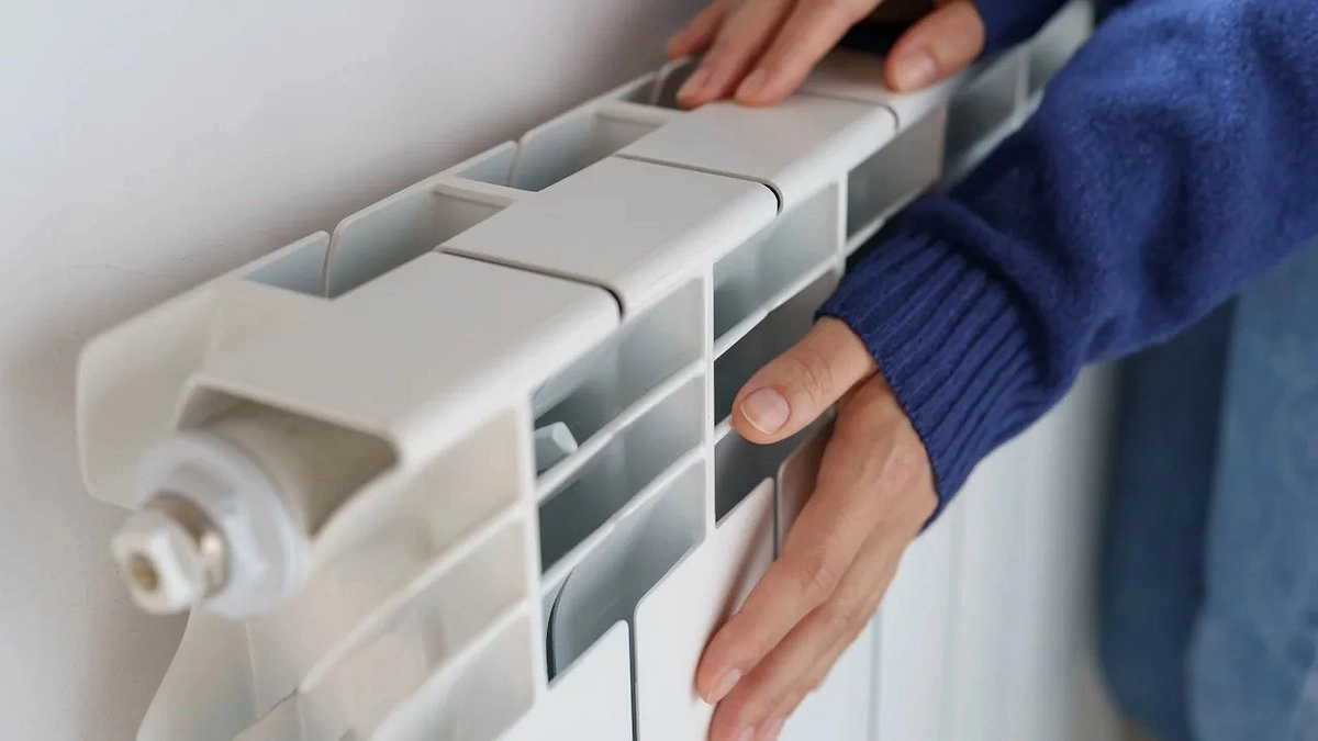 В Екатеринбурге завершили запуск отопления: что делать, если в вашей квартире всё ещё холодно