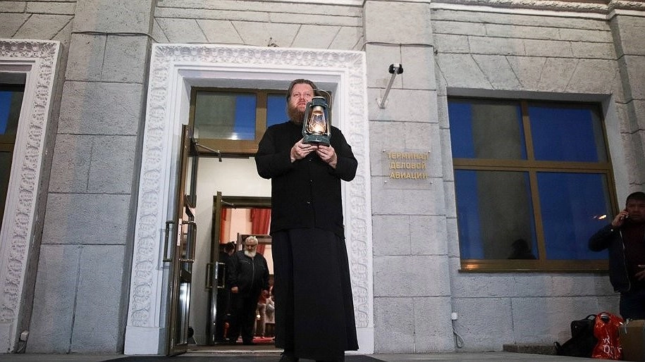 В Екатеринбург всё-таки прибудет благодатный огонь: делегация отправится в Иерусалим  