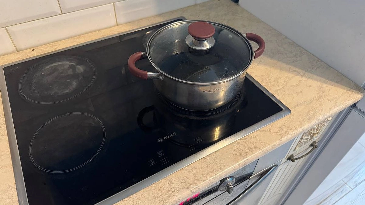 Стоит ли сливать «первую воду» при варке мяса: рассказал шеф-повар — запомните это правило раз и навсегда