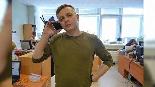 Главная картинка новости: В День рождения мобильного телефона екатеринбуржцы рассказали о своем первом гаджете - фото 3 апреля 2015 года