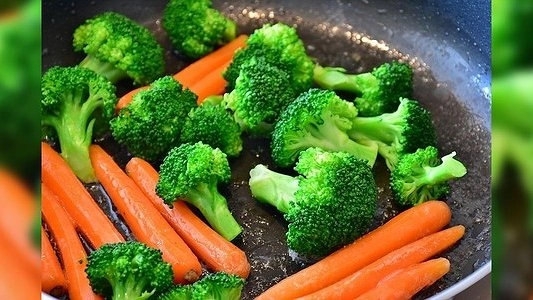 Главная картинка новости: Все дело в генах: ученые объяснили, почему люди не любят некоторые продукты