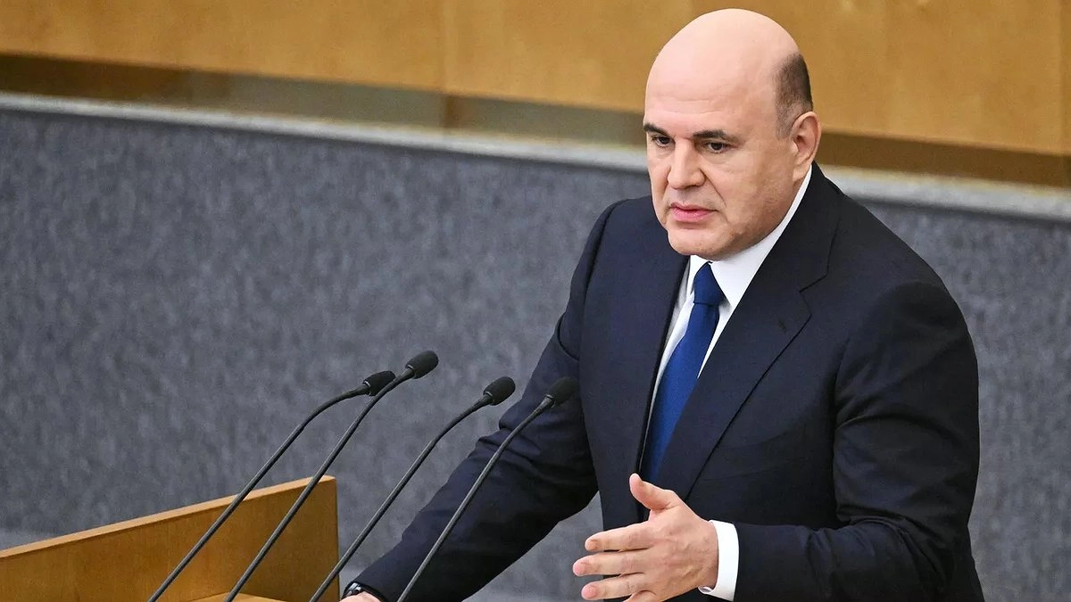 Главная картинка новости: Мишустин подписал выплаты туристам — кто получит деньги