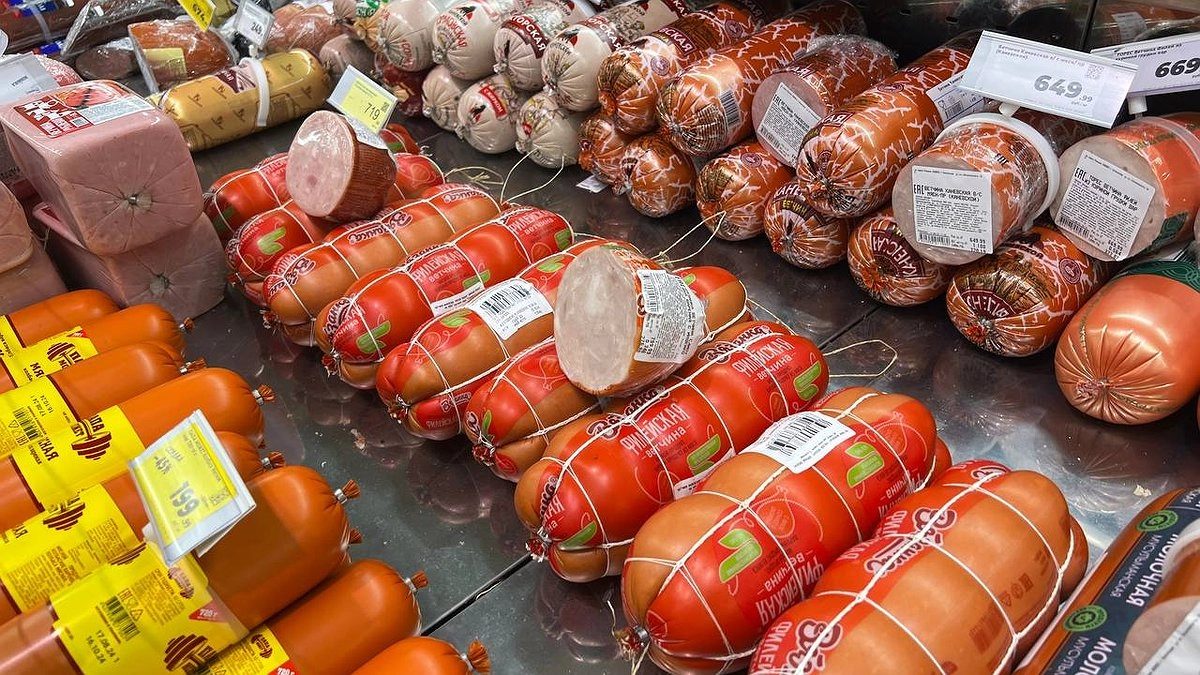 Можно смело брать – там чистое мясо: Росконтроль назвал лучшие марки колбасы