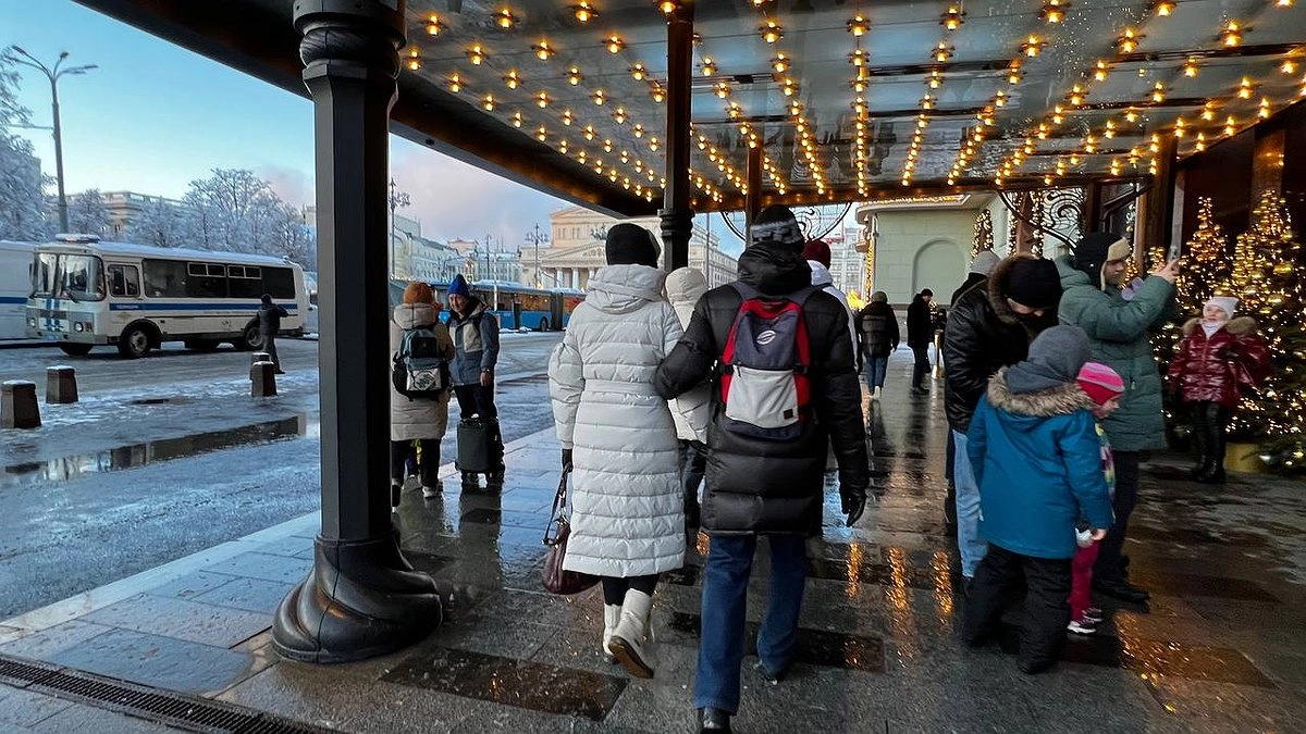 Главная картинка новости: Праздничные выходные на Пасху и Троицу в 2025 году: в Госдуме определились с датами