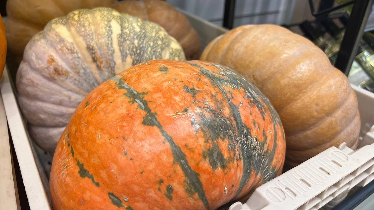 Главная картинка новости: Просто заливаем тыкву яйцами и на выходе получаем восхитительный завтрак или лёгкий ужин