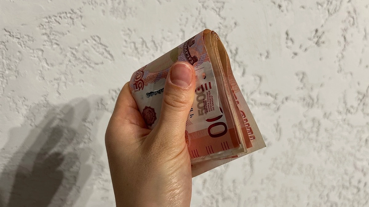 Майский сюрприз: эта категория россиян в мае получит двойную зарплату