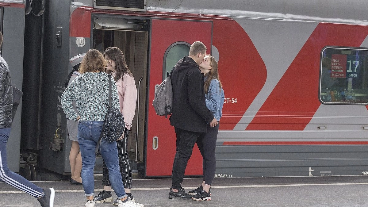 Главная картинка новости: Теперь не впустят даже с билетом: РЖД придумали новую ловушку для пассажиров