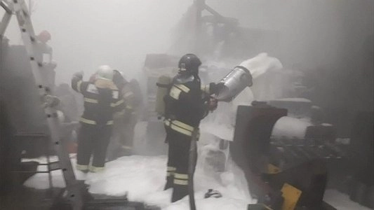 Главная картинка новости: Вредные вещества в пределах нормы: на екатеринбургском заводе "ВИЗ-сталь" потушили огонь