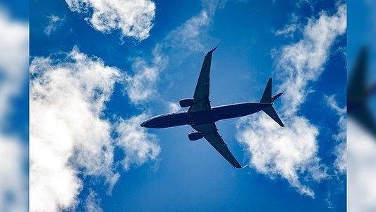 Главная картинка новости: В борьбе за жизнь: спецборт МЧС экстренно доставил ребенка из Екатеринбурга в Анапу