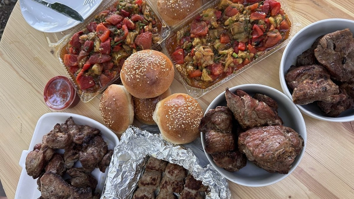 Главная картинка новости: Доктор Мясников назвал самый шокирующий способ быстро заснуть: «Я не шучу, честно, не шучу»