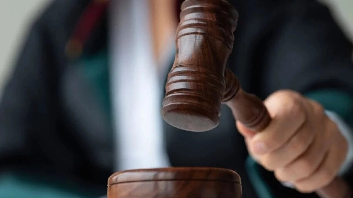 Суд обязал свердловчанина выплатить 137 тысяч рублей за обстрелянный снегоболотоход