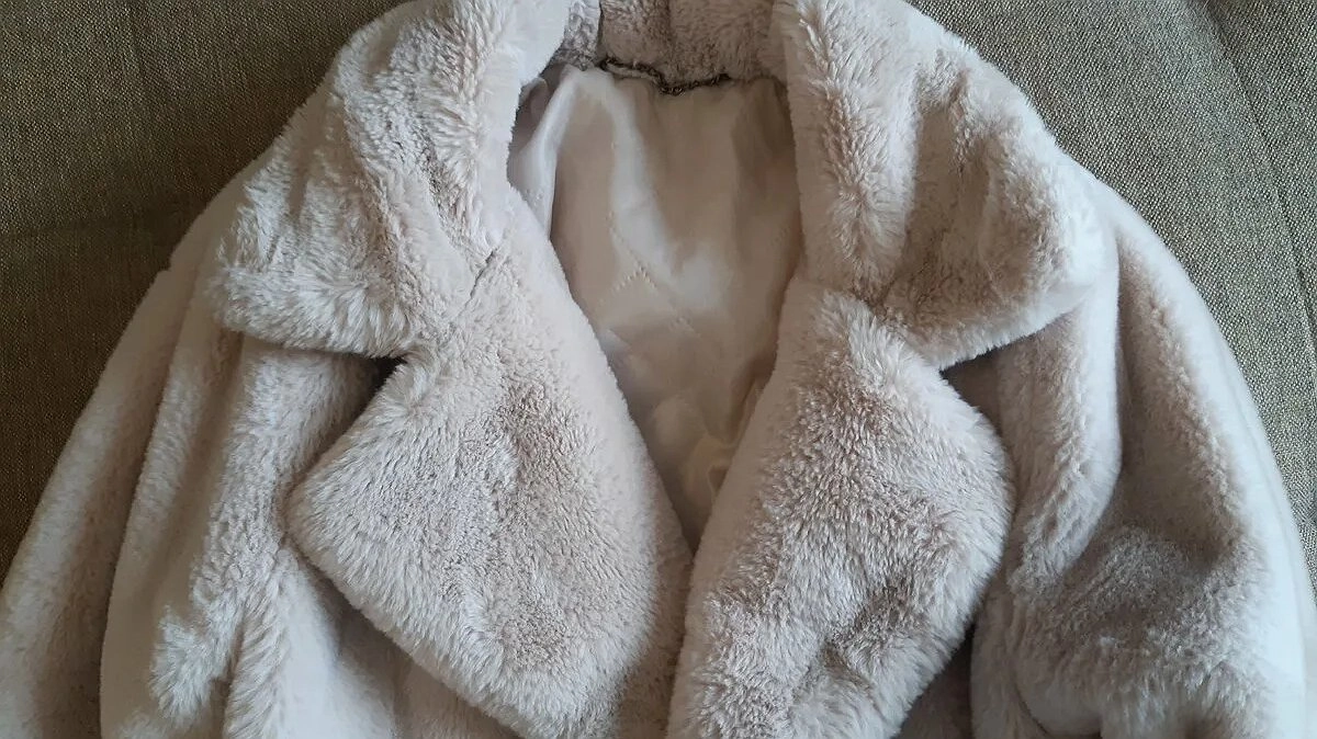 Главная картинка новости: Два домашних метода, которые вернут искусственную шубу к жизни. Стираю сама, и она как новая